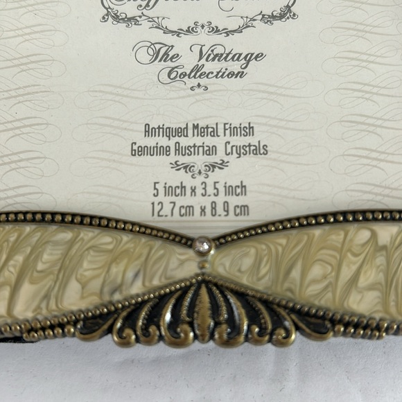 Sheffield Home The Vintage Collection Austrian Crystals 5”x 3.5” Photo Frame - Picture 7 of 12